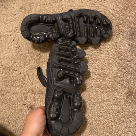 Selling Nike Vapor Max size 7.5. Worn once - Picture 5 of 5